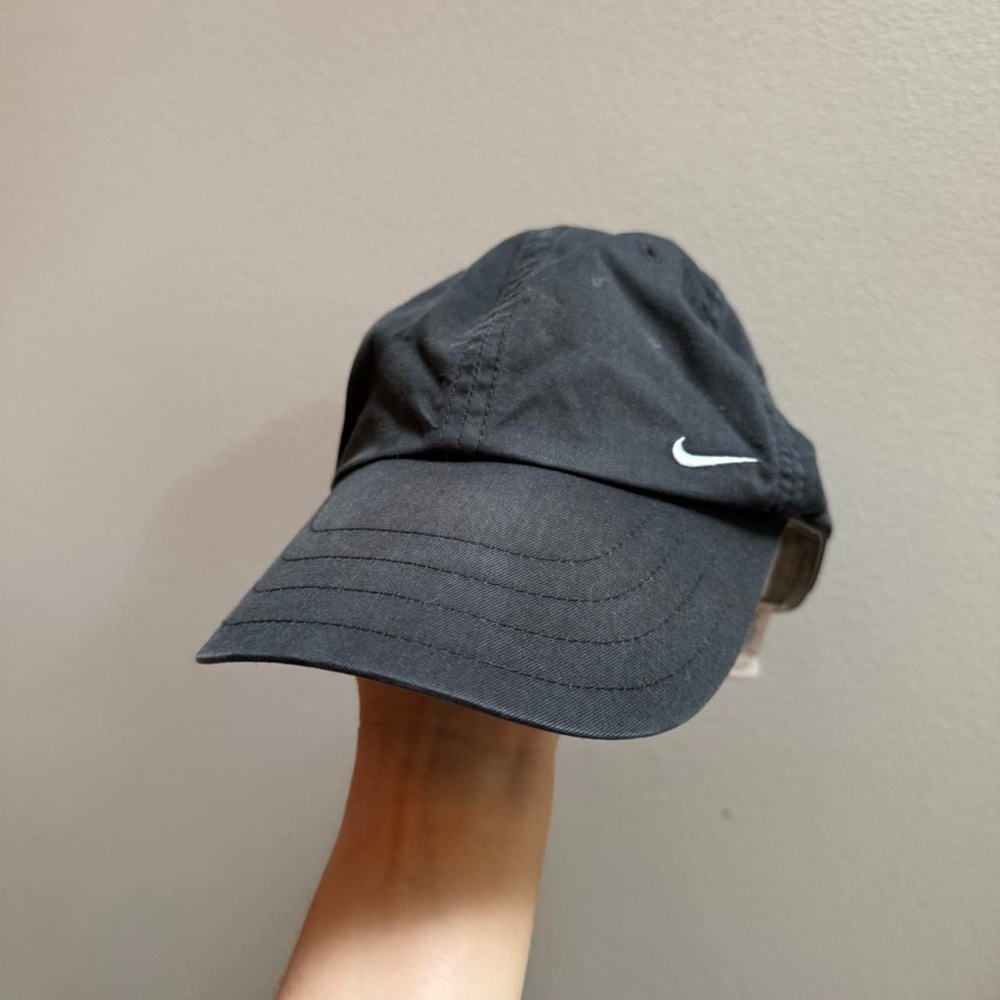 Black Nike cap with adjustable strap 🔥